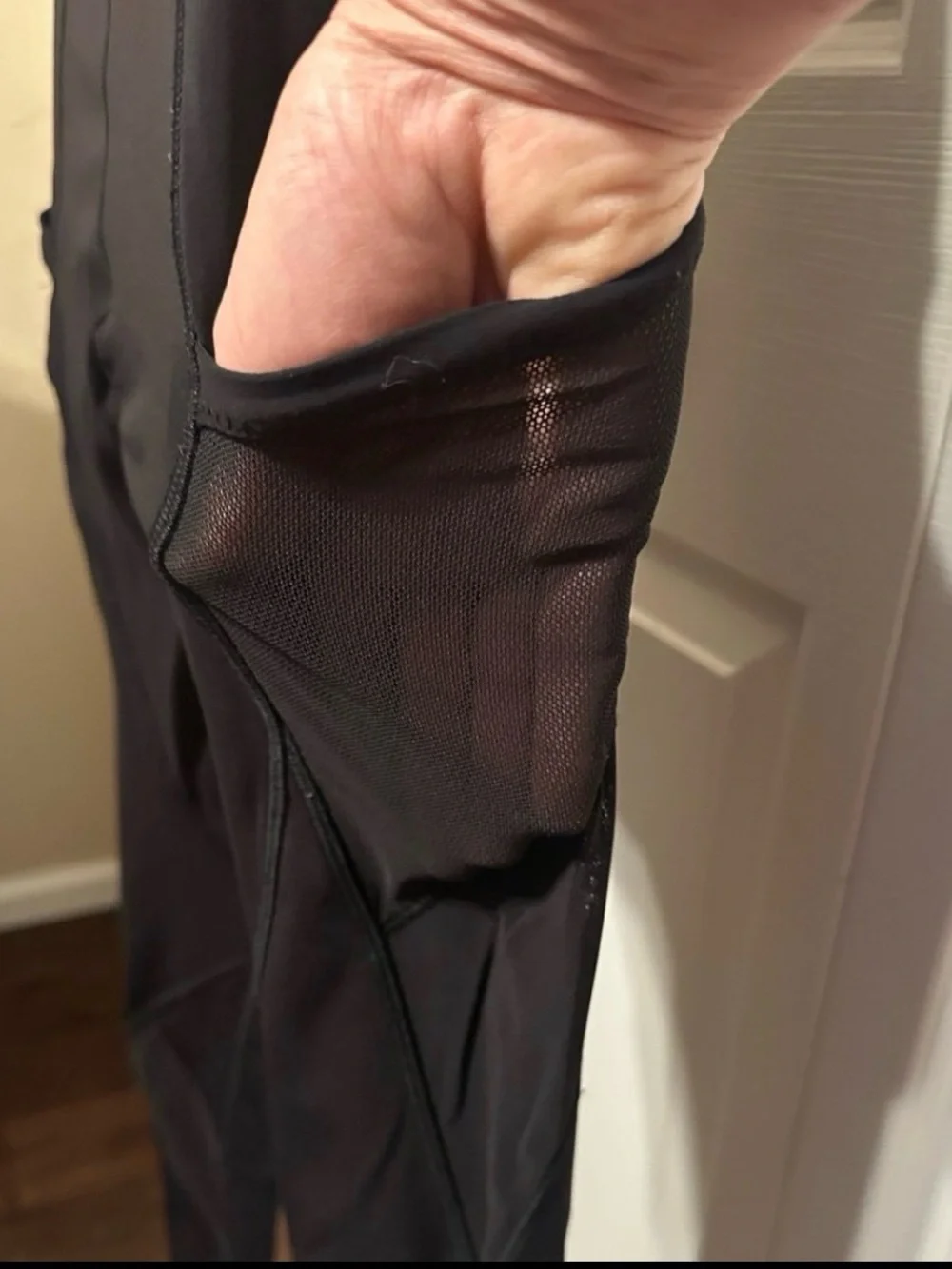 Lululemon |  Black High-Rise Athletic Leggings w/ Mesh Panels - Women’s 4